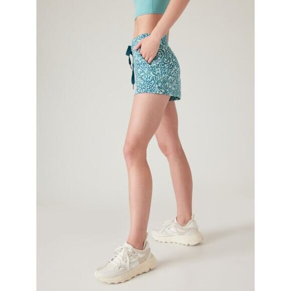 NWT ATHLETA Balance 4" Shortie Sz Small Clouded Leopard Blue - Picture 2 of 7